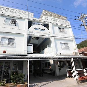 Hotel Pension Sea Friend Tokashiki Exterior photo