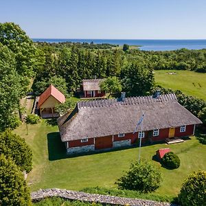 Villa Kaebruotsa Farmhouse Ruhve Exterior photo