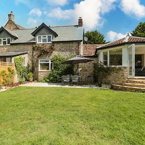 Ammerham Farm Cottage Chard Exterior photo