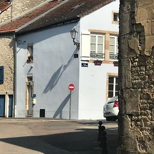 Villa Le Gite Des Lumieres Langres Exterior photo