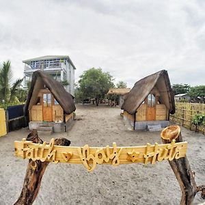 Bed and Breakfast Faith Bay Huts Camiling Exterior photo