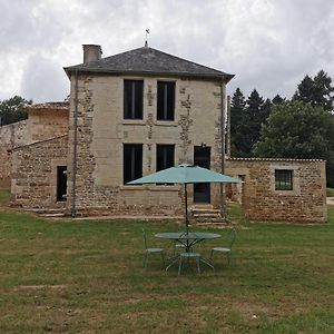 Villa La Maison Des Maries - Nature & Sevre Niortaise Sciecq Exterior photo