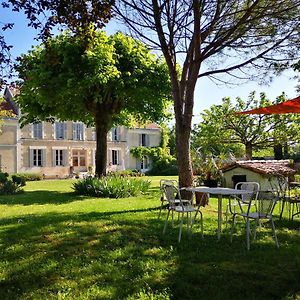 Bed and Breakfast La Burie Saint-Savinien Exterior photo