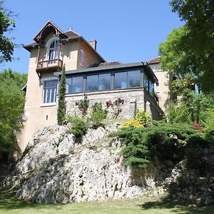 Hotel La Garenne De Morestel Exterior photo