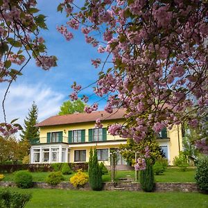 Bed and Breakfast Landhaus zu Kürenberg Bergham Exterior photo