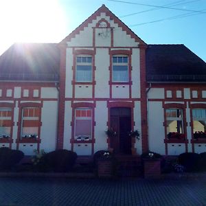 Bed and Breakfast Am Lindenplatz Crinitz Exterior photo