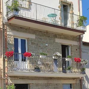 Ferienwohnung La Casa Dei Panorami Di Colobraro Exterior photo