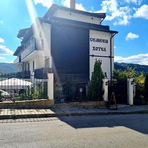 Family Hotel Bela Trjawna Exterior photo