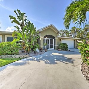 Villa Sun-Soaked Cape Coral Getaway, 1 Mi To Dtwn! Exterior photo