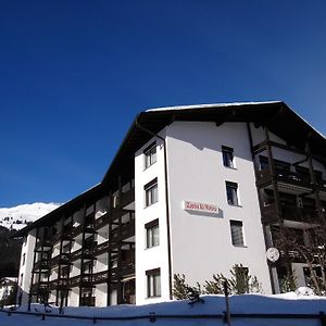 Tgesa La Roiva, Ferienwohnungen mit Hallenbad und Sauna Lenzerheide/Lai Exterior photo