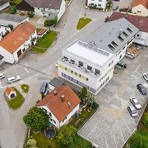 Hotel Fränkischer Hof Buxheim  Exterior photo