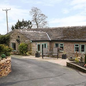 Rhinegold Bungalow, Sheffield Exterior photo