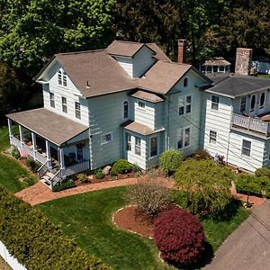 Westbrook Inn Bed&Breakfast Exterior photo