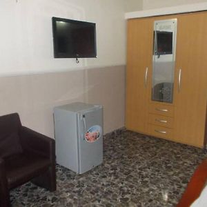 Room In Lodge Lagos Exterior photo