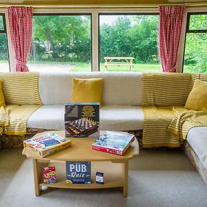 Ferienwohnung Tadpole Retreat At Lower Fields Farm Napton on The Hill Exterior photo