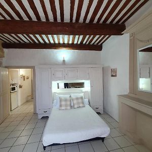 Suite Parentale Castillon Du Gard Exterior photo