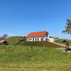 Villa Tourist Farm Artisek Store Exterior photo