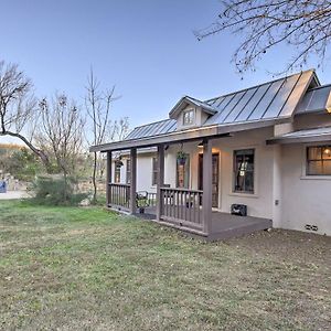 Villa The Little Alsatian House 18 Miles To San Antonio Castroville Exterior photo