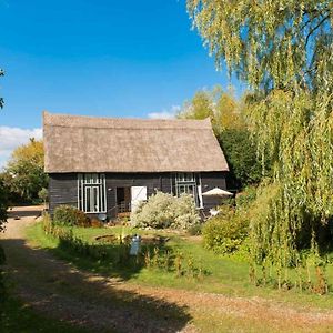 Villa Deepwell Granary Is A Lovely Thatched Barn With Attached Meadow Woodland Buxhall Exterior photo