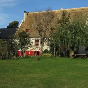 Bed and Breakfast La Chaumiere D'Alambre Moudeyres Exterior photo