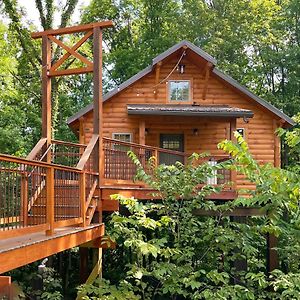 Villa Treehouse #0 By Amish Country Lodging Millersburg Exterior photo