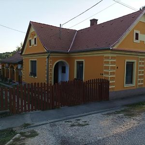 Hotel Nadkunyho Vendeghaz Hegyhátszentjakab Exterior photo