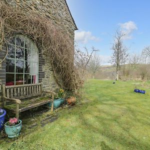 Villa Beudy Dolpebyll Llangadfan Exterior photo