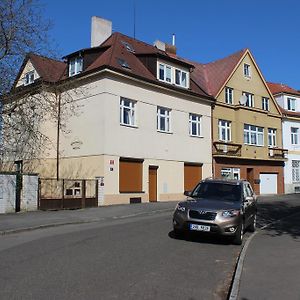 Hotel Pension Hanspaulka Prag Exterior photo