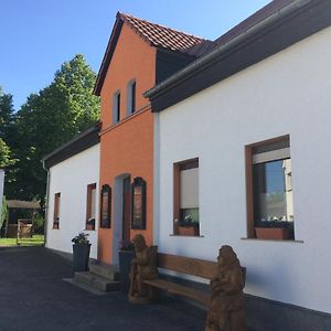 Pension Zum alten Gasthaus Hänsel Krauschwitz Exterior photo