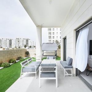 Stunning 4-Bedroom Apartment Next To Achziv Beach By Sea N' Rent Naharija Exterior photo