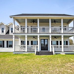 Villa Spacious Texas Getaway With Fire Pit And Pond! Yorktown Exterior photo