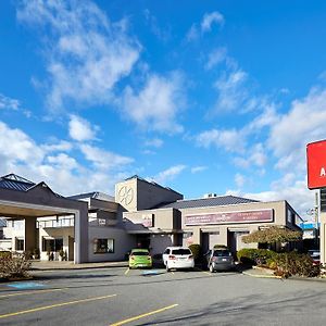 Hotel Ramada By Wyndham Abbotsford Exterior photo