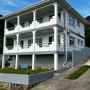 Ferienwohnung Western Ocean Breeze Self Catering Victoria Exterior photo