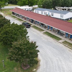 Hotel Four Oaks Lodging Smithfield Exterior photo