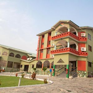 Ridma Hotel Akkra Exterior photo