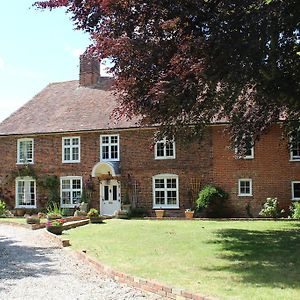 Bed and Breakfast Molland Manor House Bed & Breakfast Sandwich Exterior photo