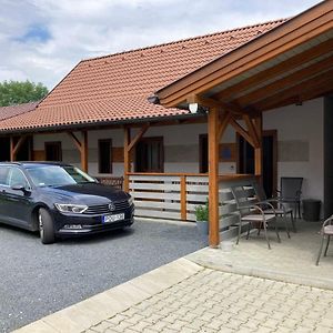 Hotel Toronyi Vendeghaz Exterior photo