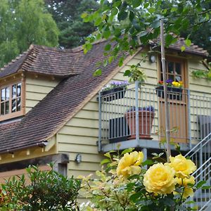 Ferienwohnung Pinecroft Barn - Relax & Unwind! Storrington Exterior photo