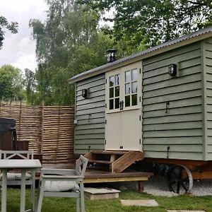 Villa Romantic Shepherds Hut With Stunning Sunsets Hollingbourne Exterior photo