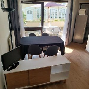 Ferienwohnung T2 Grande Terrasse Wi-Fi Parking Gratuit Voiron Exterior photo