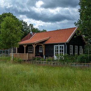 Villa Singelstate Het Tuinhuis Gorredijk Exterior photo