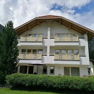 Ronalds Appartements St. Leonhard im Pitztal Exterior photo