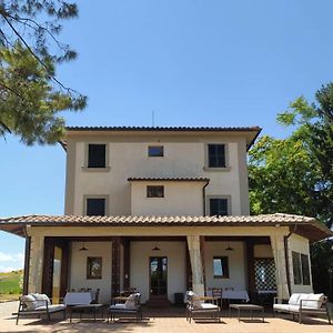 Villa Glamping At An Agriturismo In The Vineyard Ortezzano Exterior photo