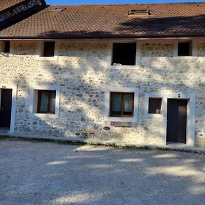 Ferienwohnung Le Gite De La Ferme Belley Exterior photo