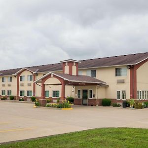 Hotel Super 8 By Wyndham Mt. Carmel Il Mount Carmel Exterior photo