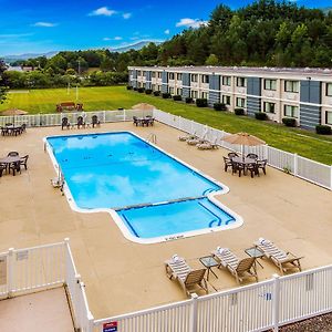 Quality Inn Oneonta Cooperstown Area Exterior photo