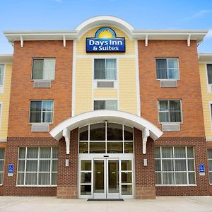 Days Inn & Suites By Wyndham Caldwell Exterior photo