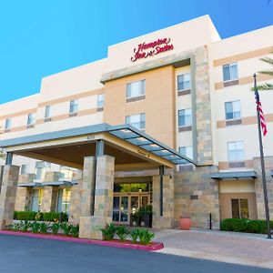 Hampton Inn & Suites Riverside/Corona East Exterior photo