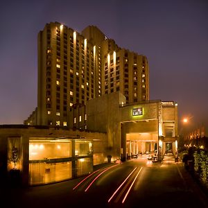 Hotel The Lalit Neu-Delhi Exterior photo