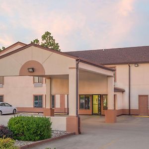 Motel Super 8 By Wyndham Vincennes Exterior photo